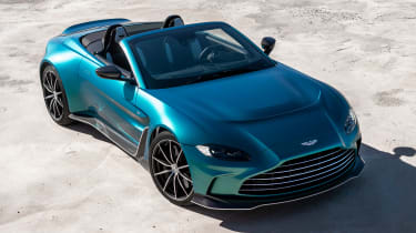 Aston Martin V12 Vantage Roadster - front